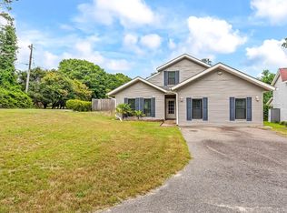 1448 Bessent Ave., Little River, SC 29566