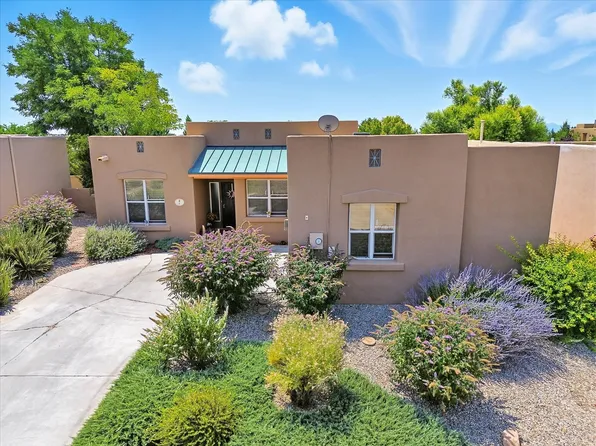 4 Autumn Light Pl, Santa Fe, NM 87508