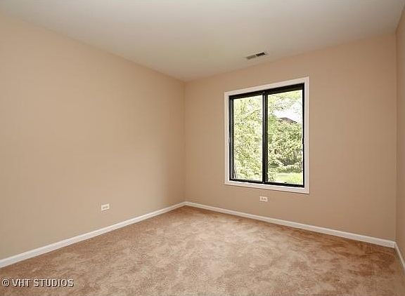 3rd image of 264 Ct Of Shorewood Blvd #2B