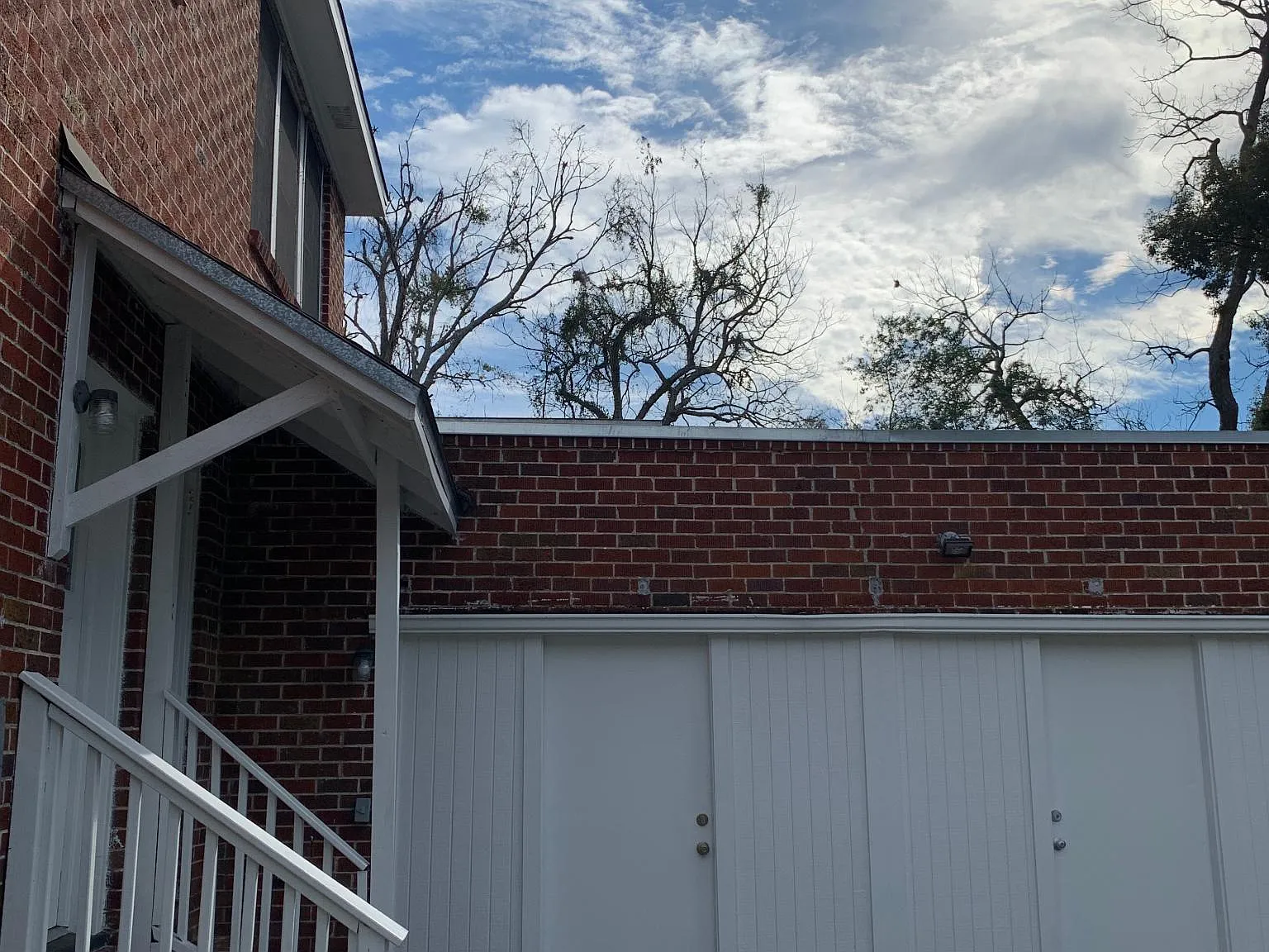 768 Acosta St — Photo 3