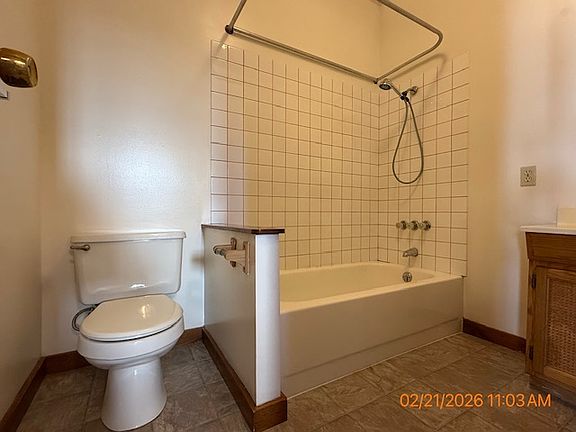 5th image of 2162 San Antonio Ave