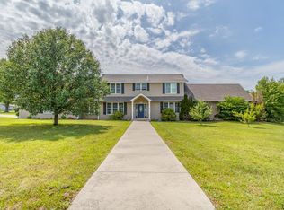1481 Rader Dr, Lebanon, MO 65536