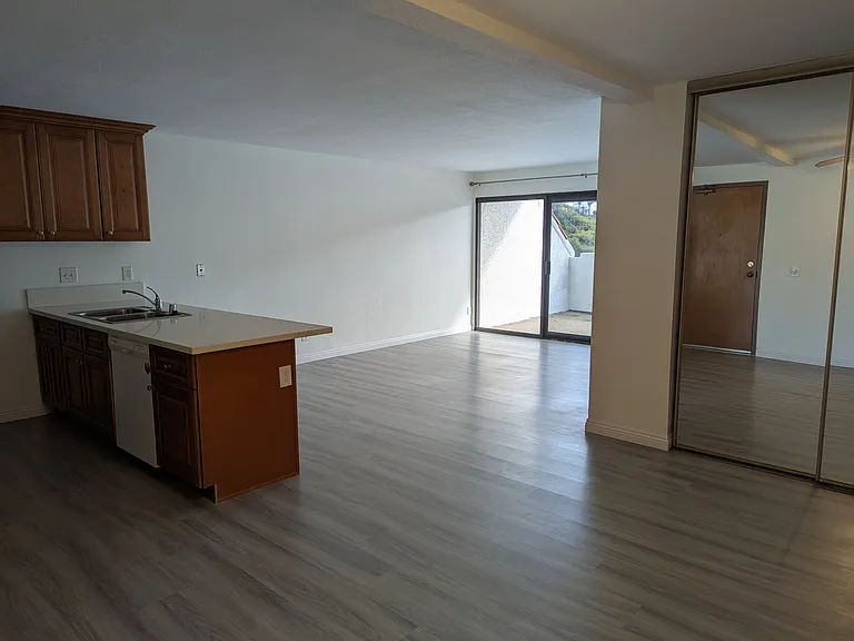 8308 Regents Rd #1E — Photo 4