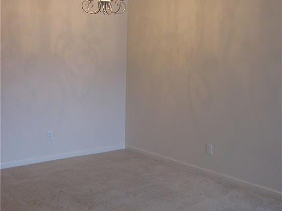 5th image of 211 Bridford Downs Dr