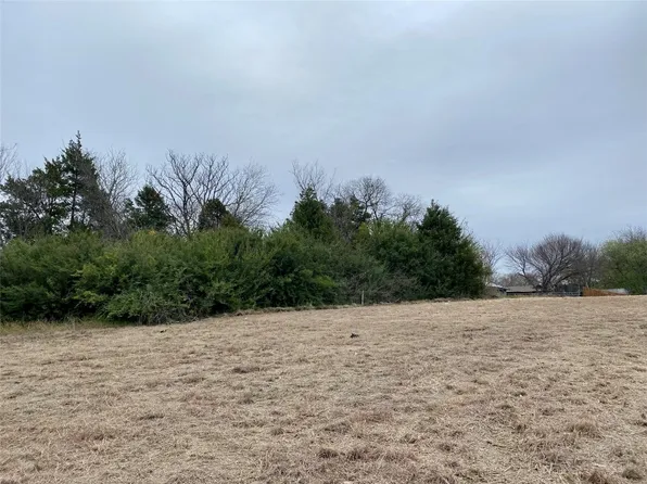 626 N M L King Jr Blvd, Grand Prairie, TX 75050