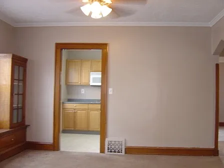 2 bed, 1000 sqft, $1,300 — Photo 4