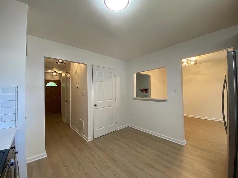 15618 Emery Ct — Photo 9