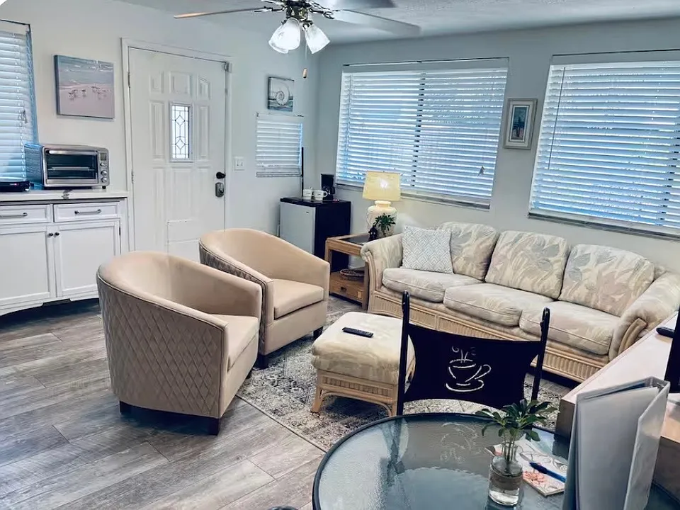 2709 Siesta Dr #2