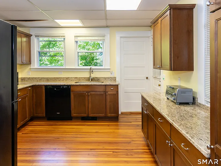 58 Shore Dr — Photo 9