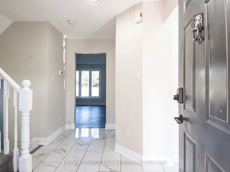 26 Tomahawk Dr — Photo 10