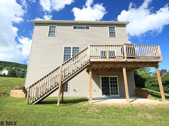 5th image of 168 Wiltshire Dr