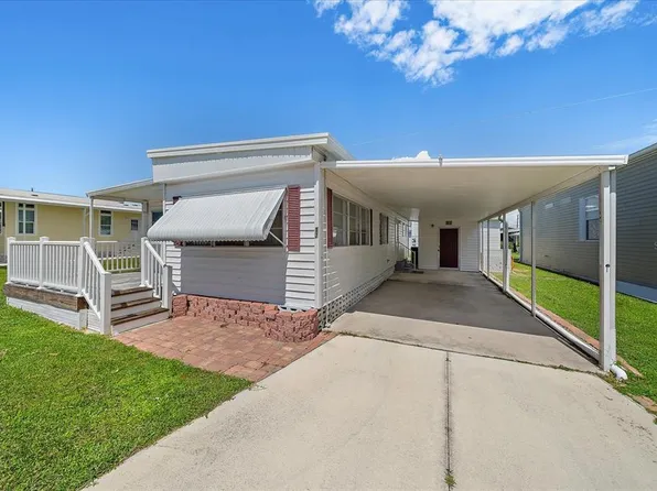 17 Flores Dr, Palmetto, FL 34221