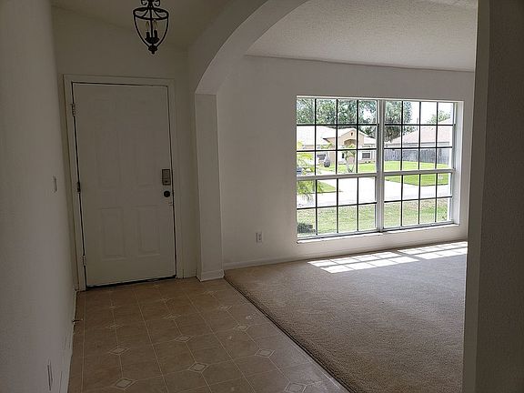 Main Entrance / Living room