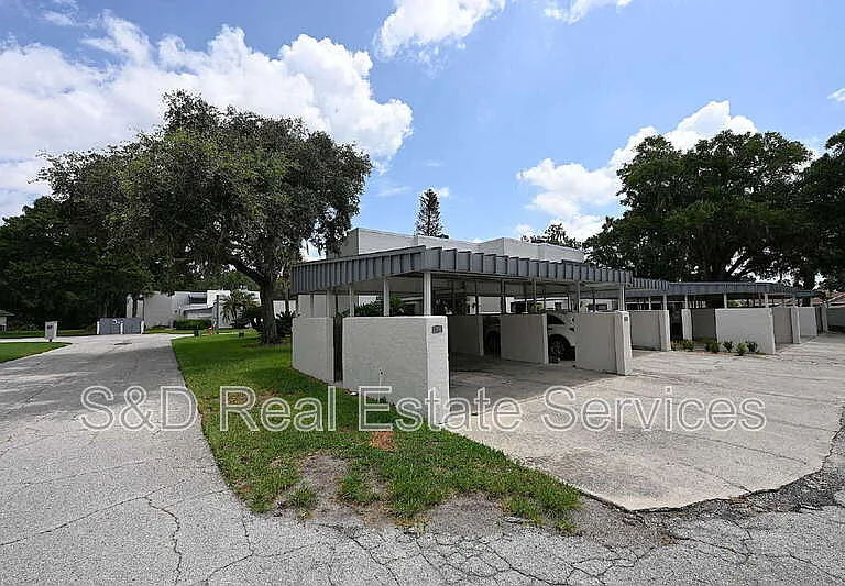 1808 Village Ct — Photo 38