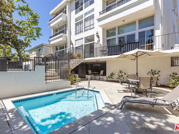 4th image of 511 San Vicente Blvd Unit 204