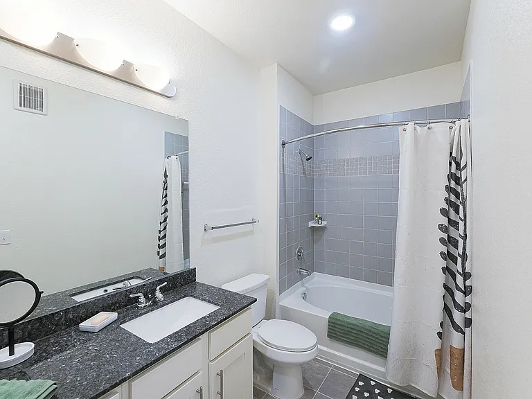 The Grassdale at Manor — Photo 14