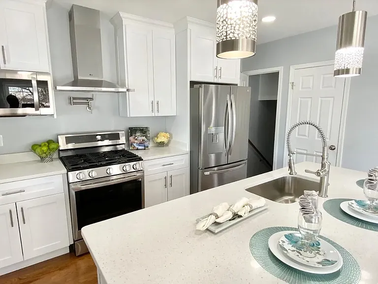 1318 Ingraham St NW — Photo 3