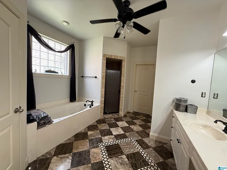 2304 Arbor Glenn — Photo 17