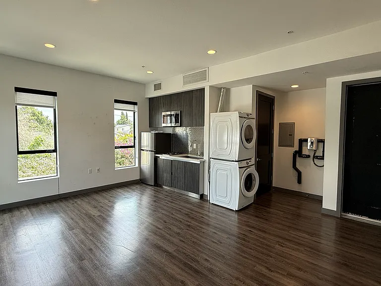 5036 S Slauson Ave — Photo 5