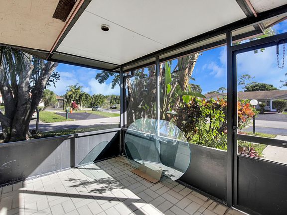 4th image of 6093 La Palma Ln