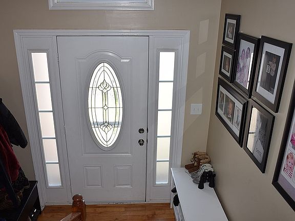 4th image of 682 Clover Hills Ct