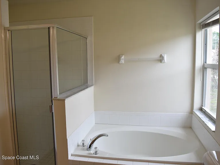 334 Bordeaux Ave NE — Photo 20