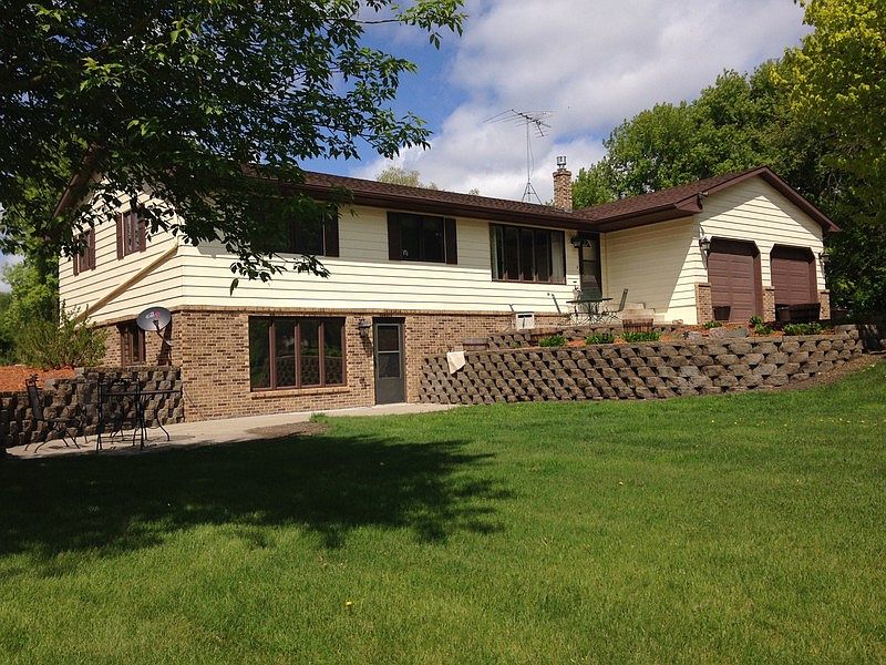Beautiful Southern Exposure
						:
						Maintenance-free siding & windows! Lovely patio, convenient to the walk-out.