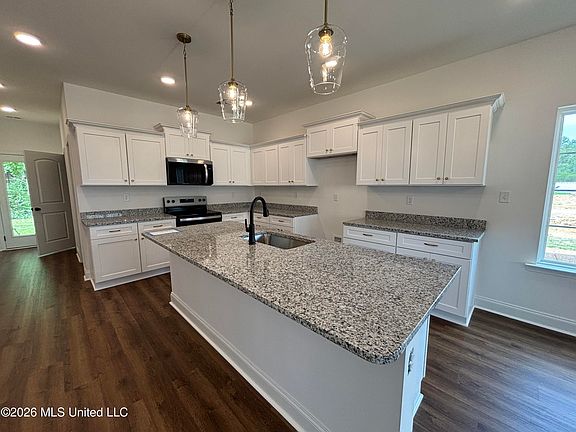 5th image of 7221 Hickory Hollow Rd