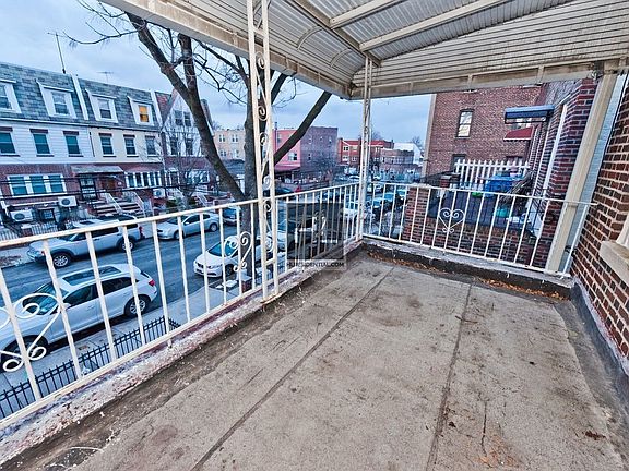 3rd image of 2119 29th St #2