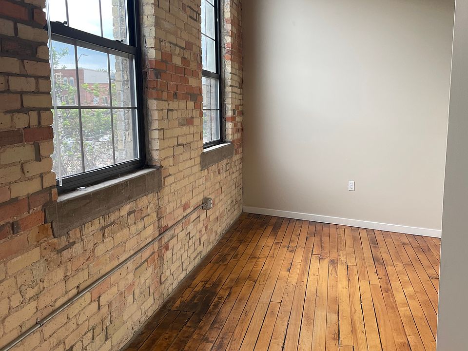 1st image of 146 S River Ave APT 209