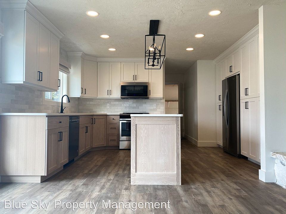 1st image of 103 N Teton Ave
