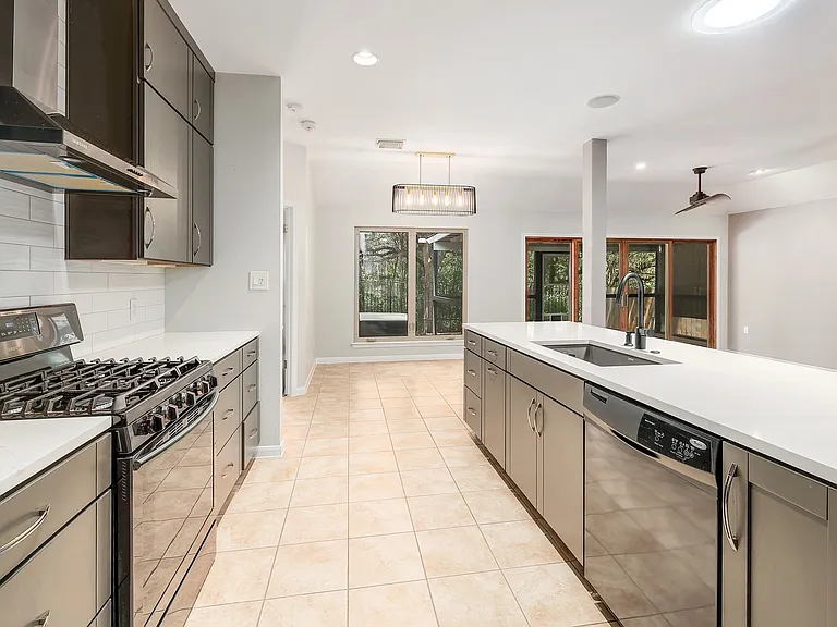 4920 Hibiscus Valley Dr — Photo 10