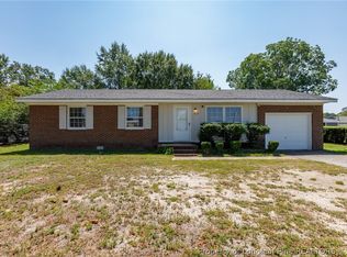 613 Odell Rd, Spring Lake, NC 28390