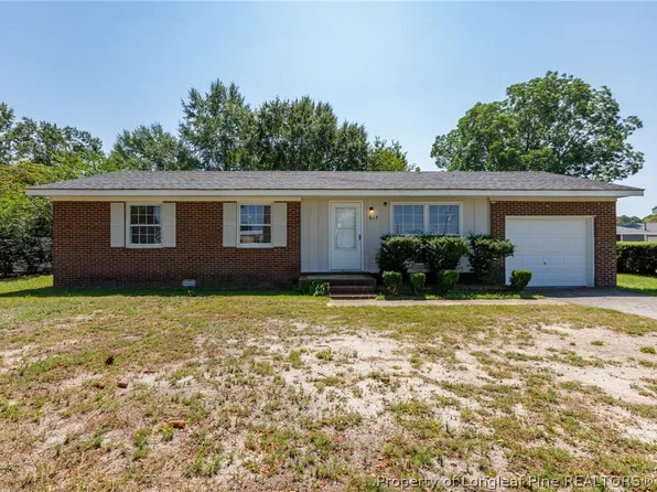 613 Odell Rd, Spring Lake, NC 28390