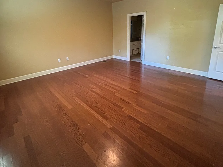 Renaissance Pointe Parkland Heights — Photo 37