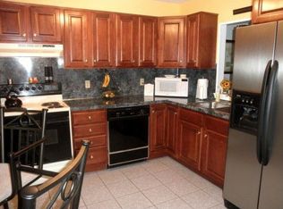 405 Epsilon Dr, Wernersville, PA 19565