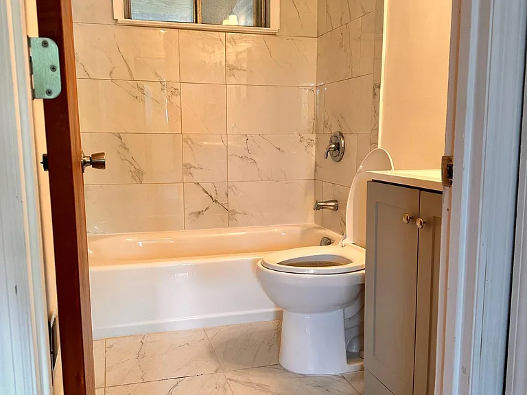 1600 Afton Dr — Photo 18