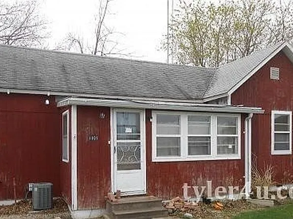 1101 Illinois St, Edgewood, IL 62426