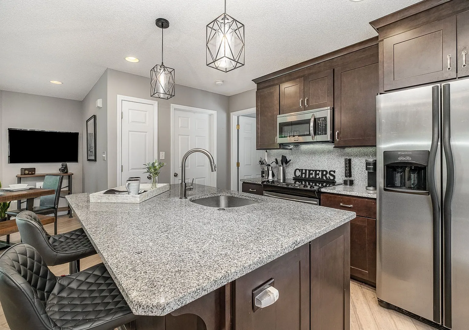 Waterfront Fully Furnished on Lake Norman Available 10/1 — Photo 3