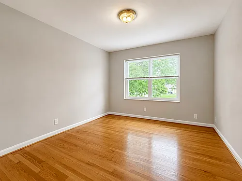 6416 Jamieson Ave #2N — Photo 5