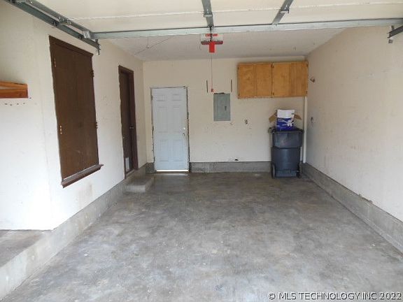 4th image of 14406 S Oak Ct