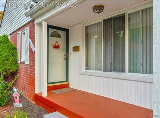 23430 Tireman St, Dearborn Heights, MI 48127
