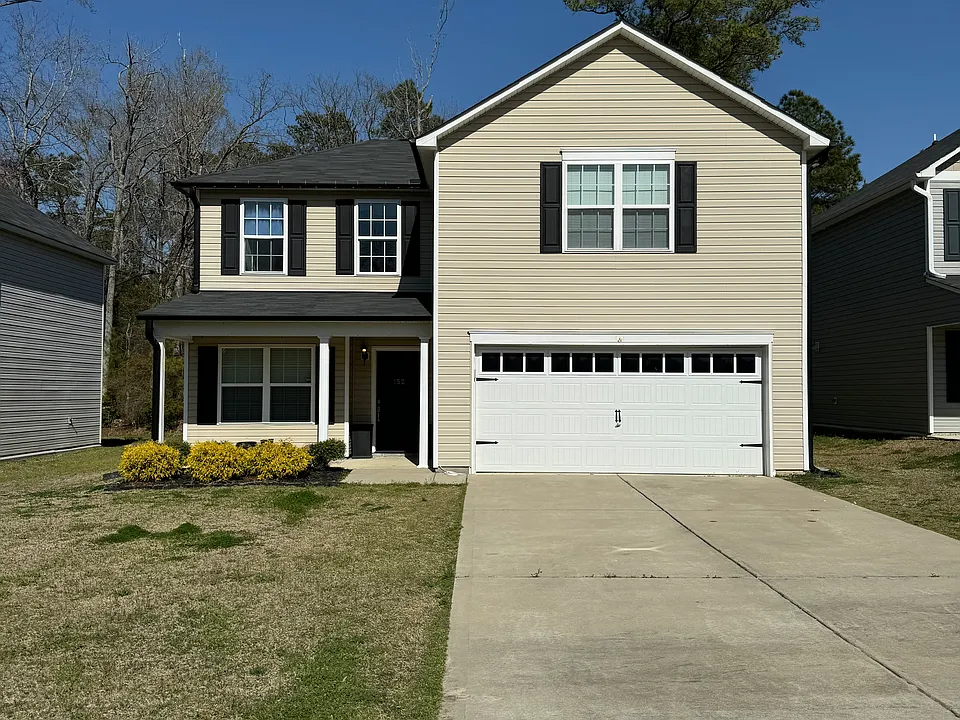 152 Hallow Oak St