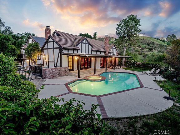 3rd image of 47 Coolwater Rd