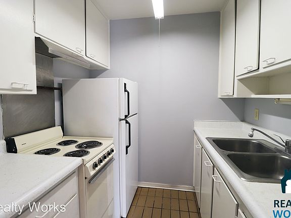 4th image of 700 S 17th St #11