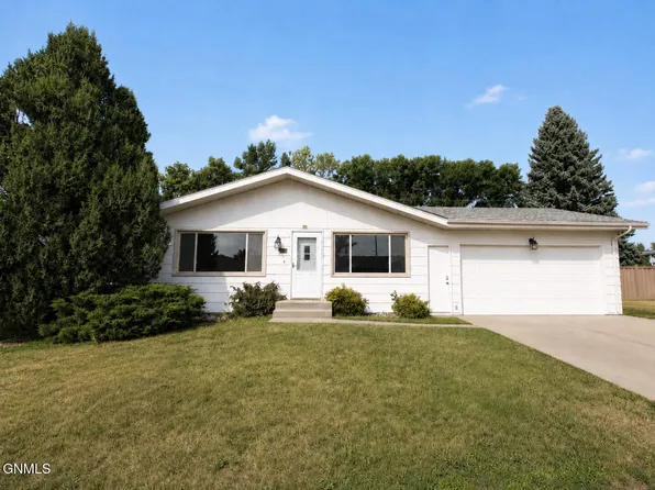 1216 Morningside St, Bismarck, ND 58501