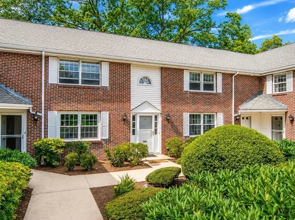 21 Westerly St APT 6, Wellesley, MA 02482