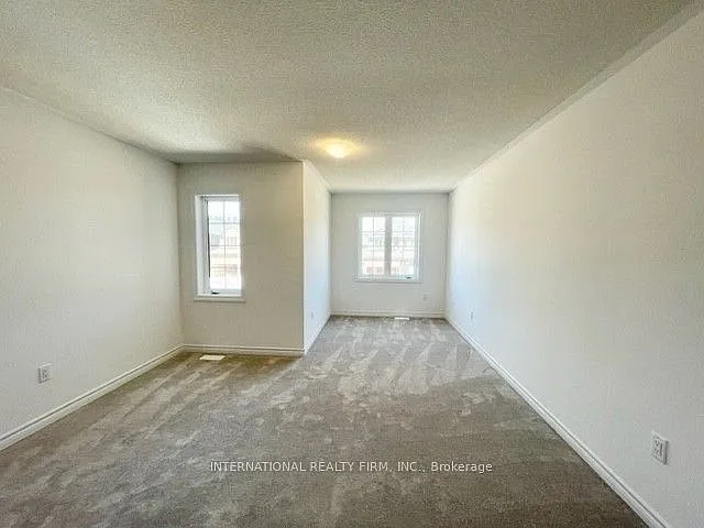 240 Ridley Cres — Photo 20