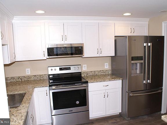 5th image of 6301 Stevenson Ave APT 215