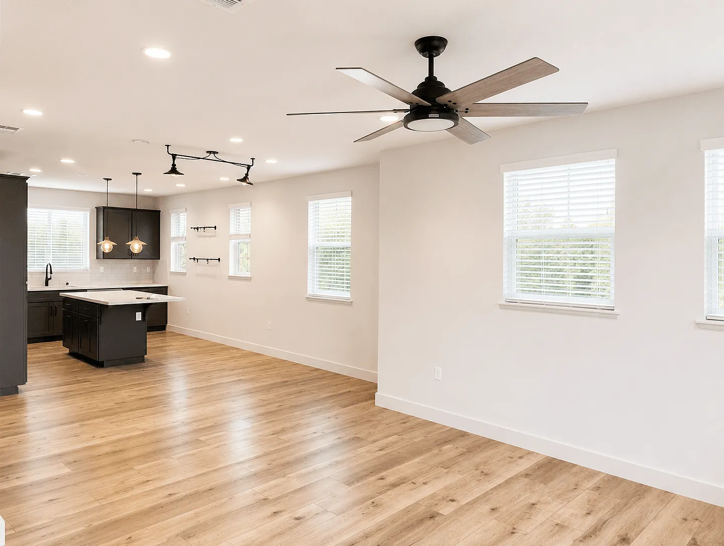129 Laurel Knoll Drive — Photo 3